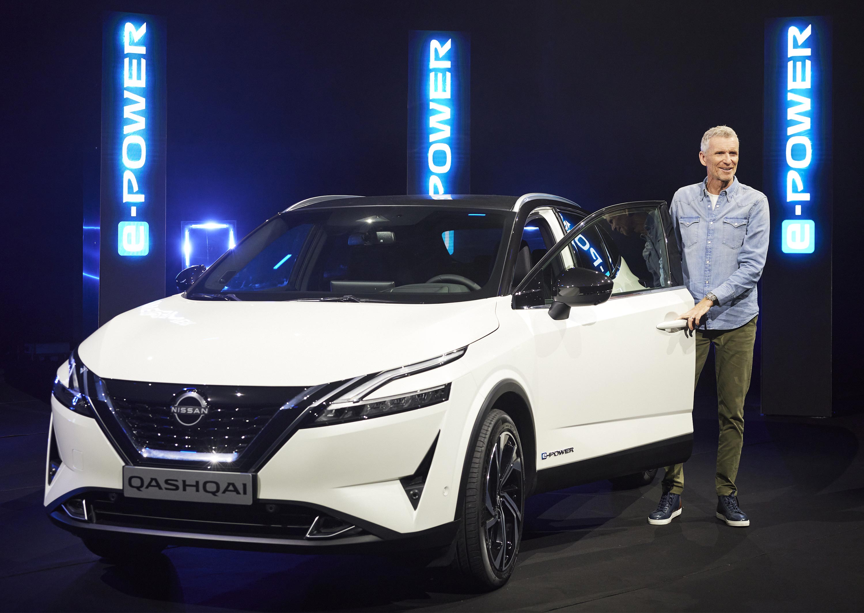 Denis Brogniart et Qashqai e-POWER