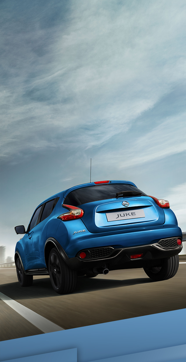 Vue 3/4 arrière du Nissan JUKE sur autoroute