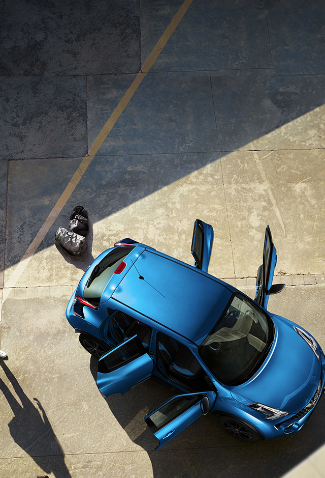 Nouveau Nissan JUKE vue de dessus avec les portes ouvertes